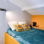 Appartement Renove 2 Chambres, Centre-Ville, Parking Inclus - Fr-1-197-467 דירה