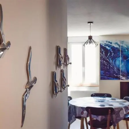 Appartement Renove 2 Chambres, Centre-Ville, Parking Inclus - Fr-1-197-467 Appartamento