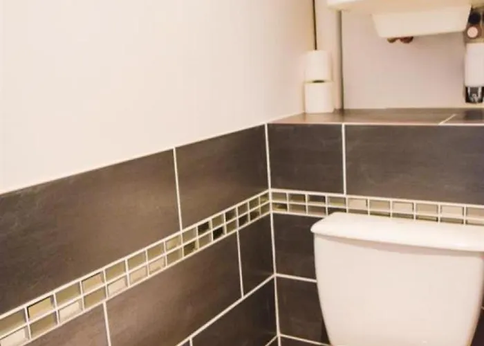 Appartement Renove 2 Chambres, Centre-Ville, Parking Inclus - Fr-1-197-467 Apartman *